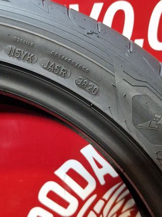 [R. 1764] - 215 50 18 92V NEUMÁTICOS GOODYEAR
