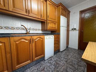 AMPLIO PISO CON BALCÓN EN PUERTO DE SAGUNTO