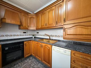 AMPLIO PISO CON BALCÓN EN PUERTO DE SAGUNTO