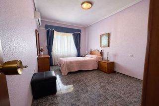 AMPLIO PISO CON BALCÓN EN PUERTO DE SAGUNTO