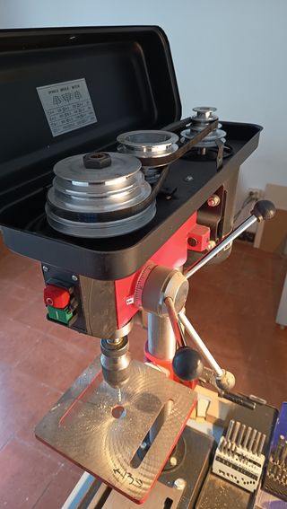 Taladro de columna. Grand Master