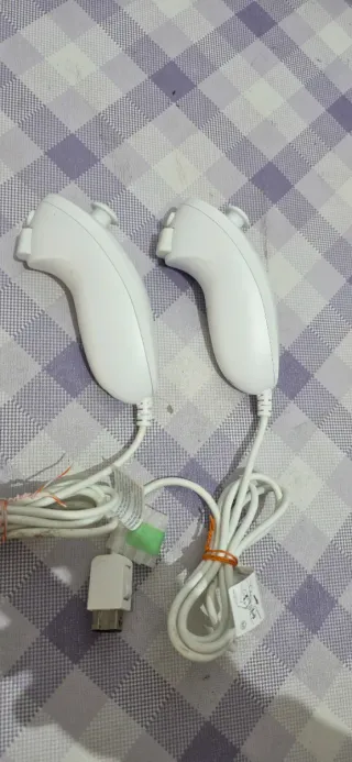 Nintendo Wii 2 Nunchuk Bianchi