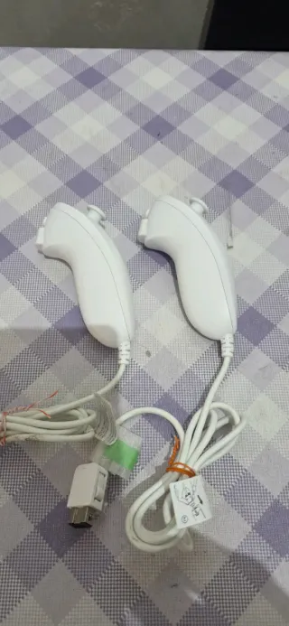 Nintendo Wii 2 Nunchuk Bianchi