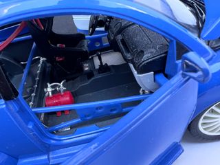 VOLKSWAGEN NEW BEETLE CUP 1/18 Azul