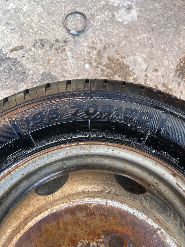 Juego completo 6 ruedas vantour y firestone