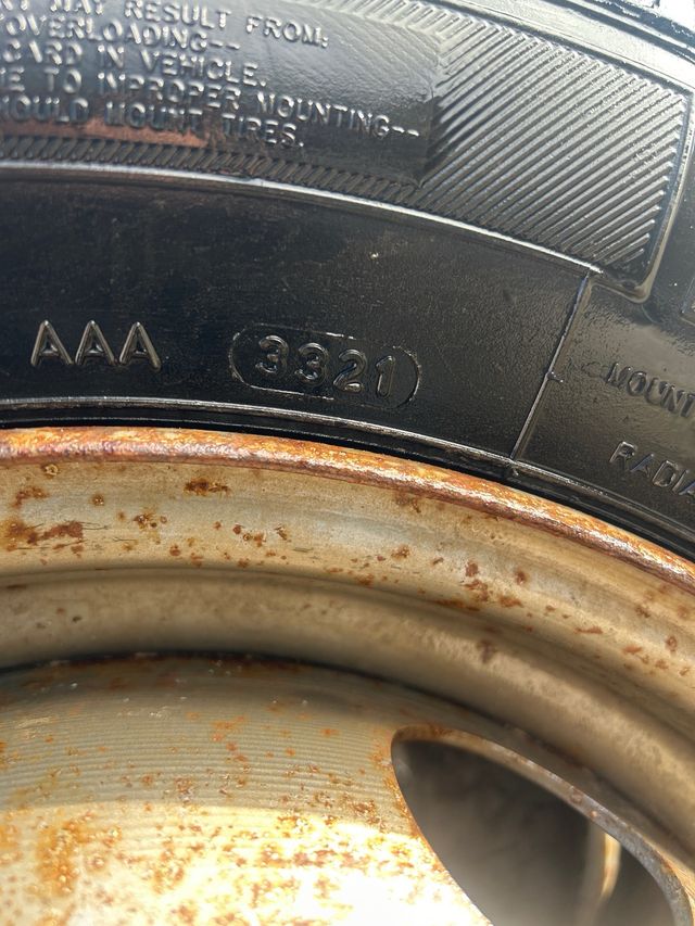 Juego completo 6 ruedas vantour y firestone