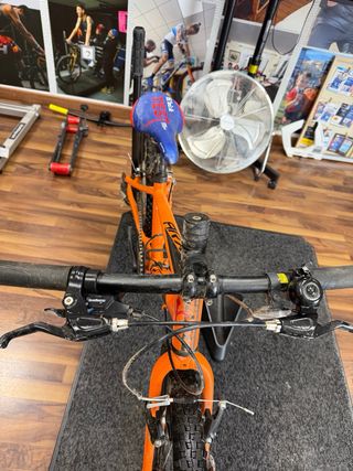 Bicicleta MTB Infantil Giant Naranja .