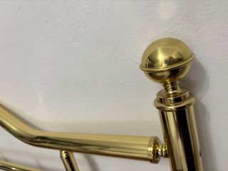 Cabecero de cama metálico dorado