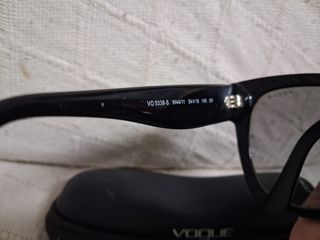Gafas de sol Vogue negras cat-eye
