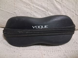 Gafas de sol Vogue negras cat-eye