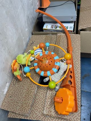 Móvil de cuna con peluches