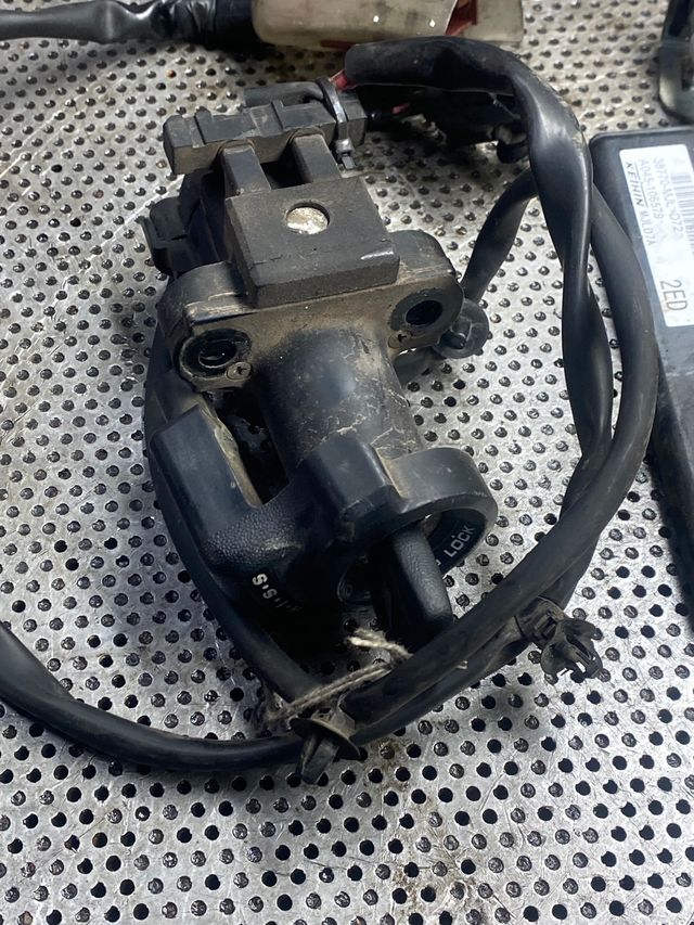 Juego cerraduras + centralita Honda 750 2015