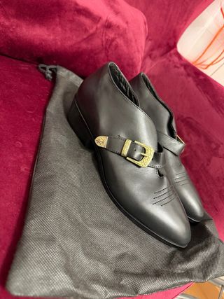 Zapato de piel estilo moderno