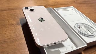 iPhone 13 Rosa Claro 256GB