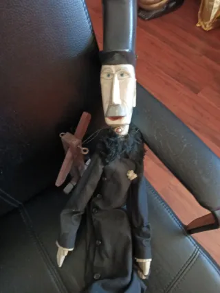 Marioneta checa de madera