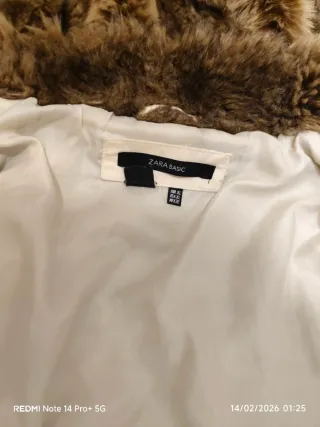 Chaquetón polar blanco con capucha