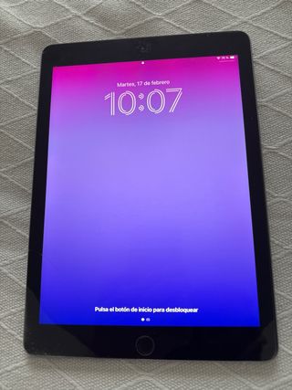 iPad 6ª Gen Grigio in ottime condizioni