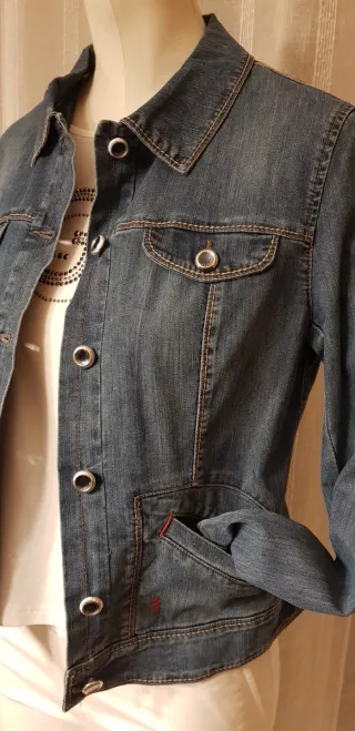Cazadora vaquera JOCAVI desgastada Talla 40