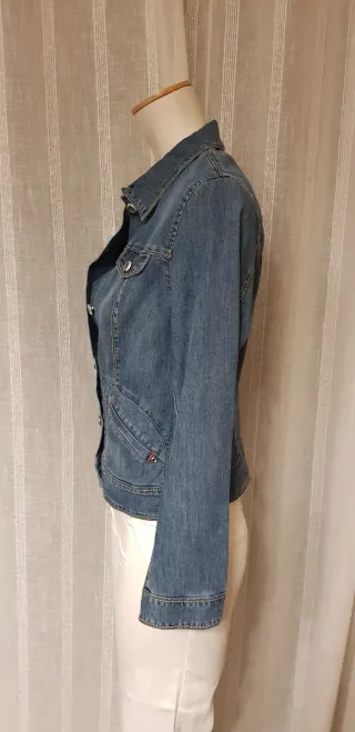 Cazadora vaquera JOCAVI desgastada Talla 40
