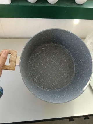 Casseruola con coperchio cm 28