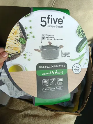 Casseruola con coperchio cm 28