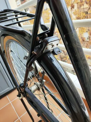 Bicicleta Holandesa Clásica Negra