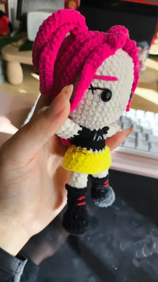 Muñeca Kpop Crochet Rosa