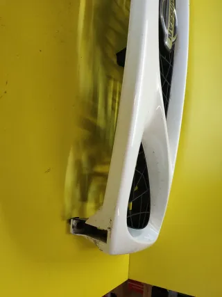 CALANDRA DELANTERA CENTRAL NISSAN TERRANO II