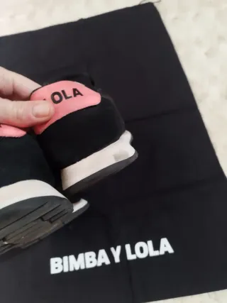 Zapatillas Bimba y Lola Negras y Rosas