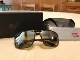 Gafas de Sol Ray-Ban RB4375 Polarizadas y Chroma