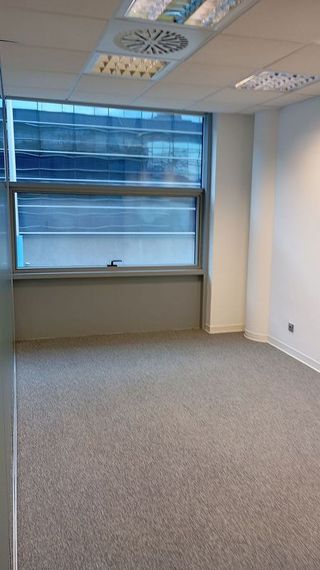 Oficina en alquiler en Port en Badalona