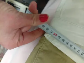 Pantalones beige y blancos talla 42