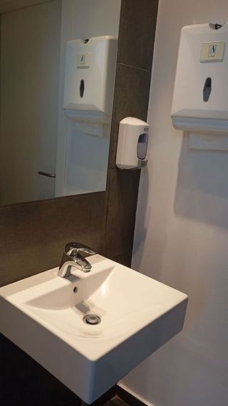 Oficina en alquiler en Port en Badalona