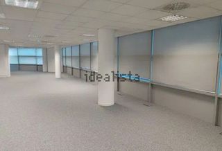 Oficina en alquiler en Port en Badalona
