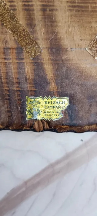 Virgen tallada en madera