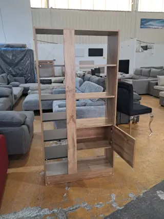 Librería Moderna Madera y Negro