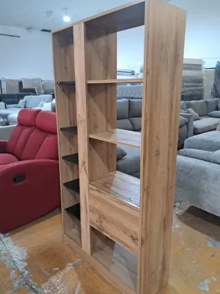 Librería Moderna Madera y Negro