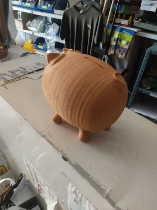 Hucha de cerdito de barro