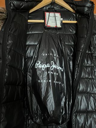 Anorak Pepe Jeans Negro con Bolsa