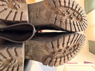 Botas altas Xti tacón y plataforma negras