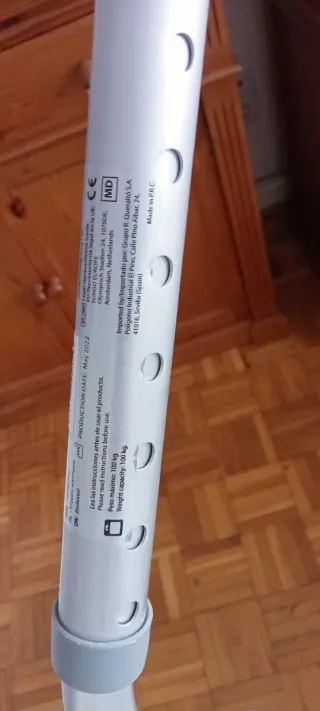 Silla de ducha ortopédica Mobiclinic Con respaldo.