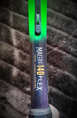 Raqueta Pro Kennex Magic 140 Flex + Funda