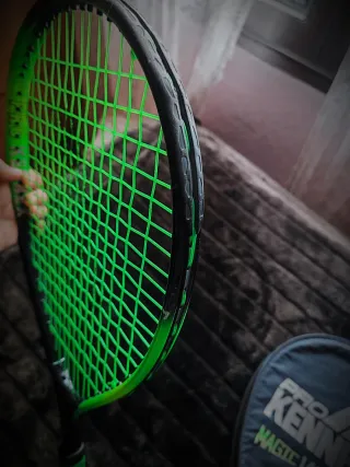 Raqueta Pro Kennex Magic 140 Flex + Funda