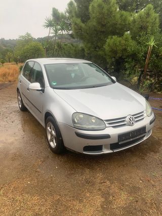 Volkswagen Golf 2004 (Para piezas)