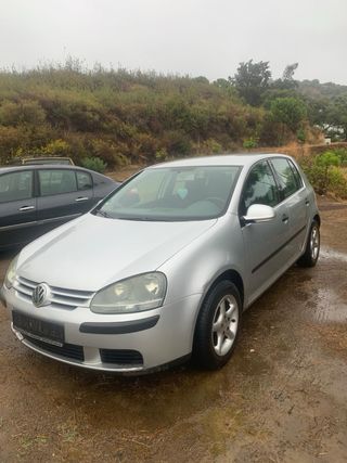 Volkswagen Golf 2004 (Para piezas)
