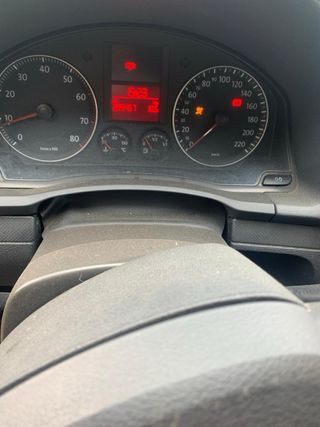 Volkswagen Golf 2004 (Para piezas)