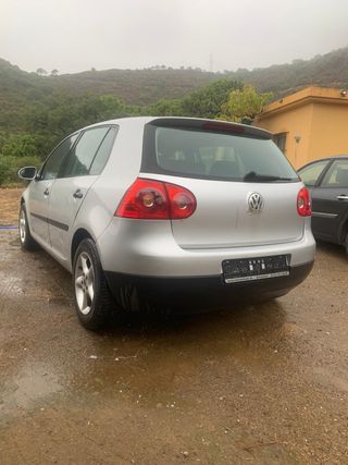 Volkswagen Golf 2004 (Para piezas)