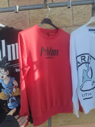 Sudadera Roja Prblms con Goku