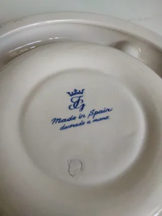 Cenicero cerámica vintage J & G con escudo España