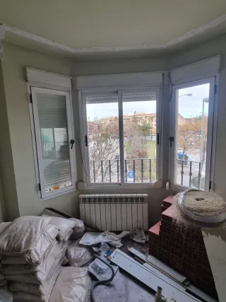 Ventanas de aluminio y puerta balconera